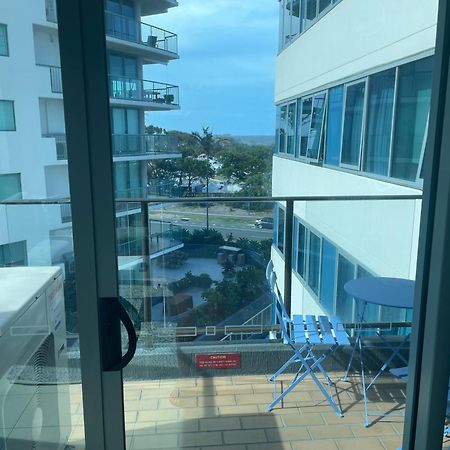 Beachfront Towers Maroochydore Exterior photo