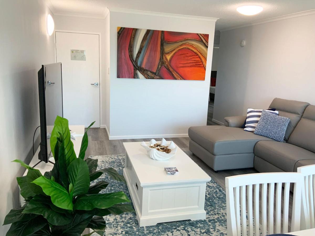 Beachfront Towers Maroochydore Exterior photo