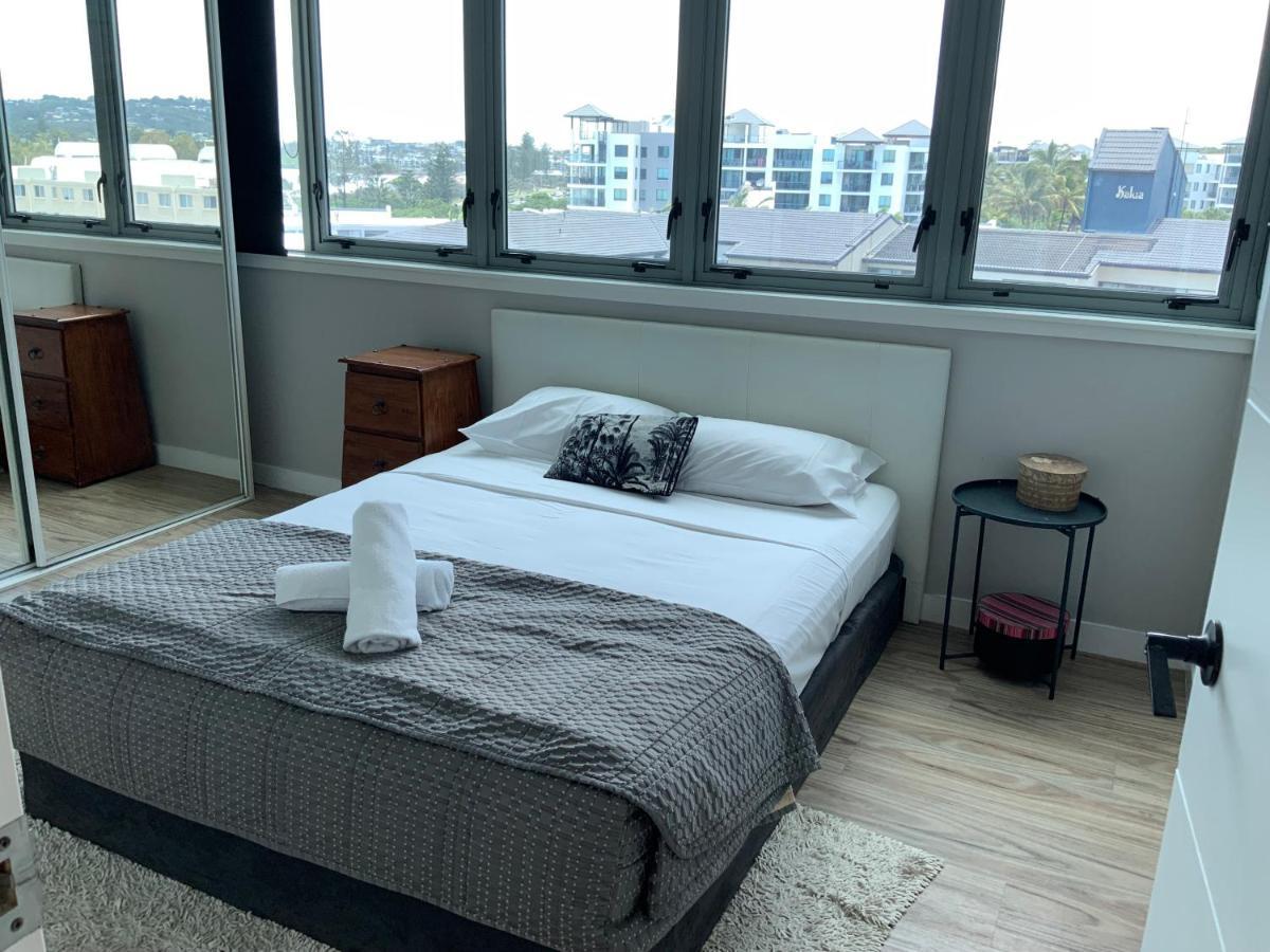 Beachfront Towers Maroochydore Exterior photo