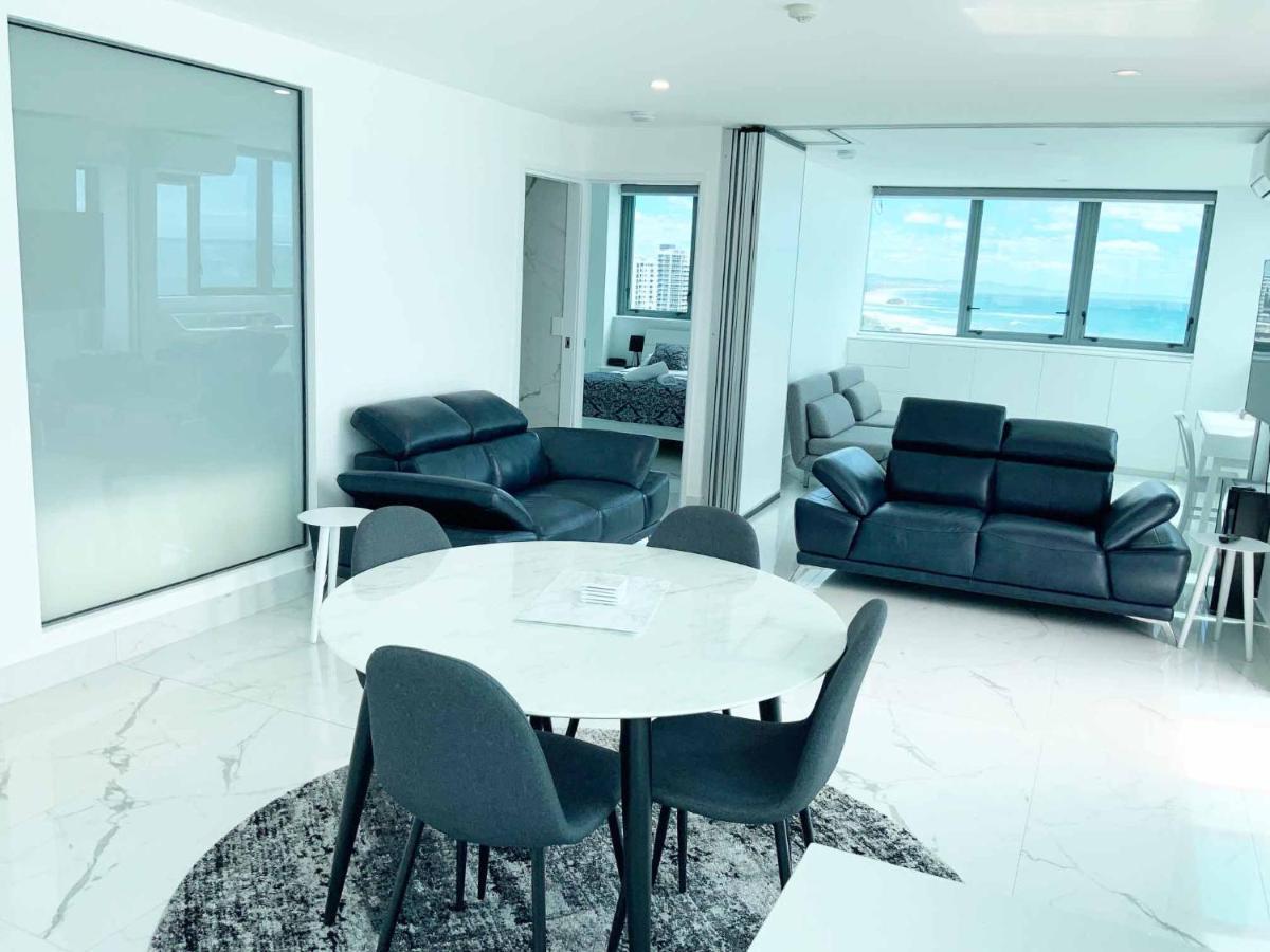 Beachfront Towers Maroochydore Exterior photo