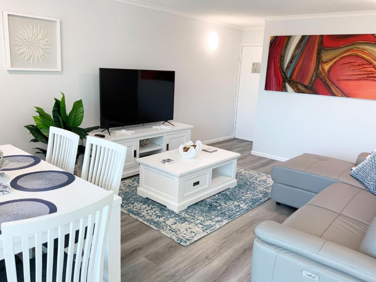 Beachfront Towers Maroochydore Exterior photo