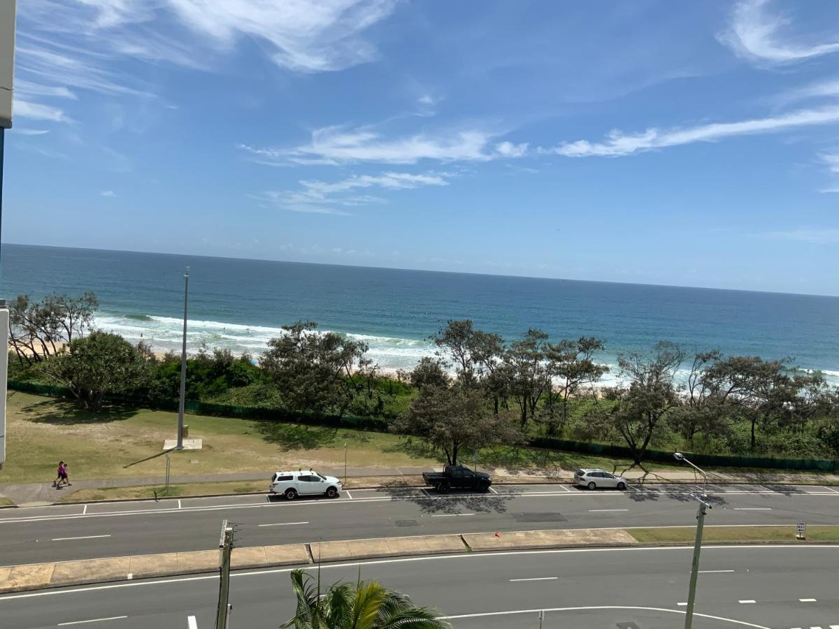 Beachfront Towers Maroochydore Exterior photo