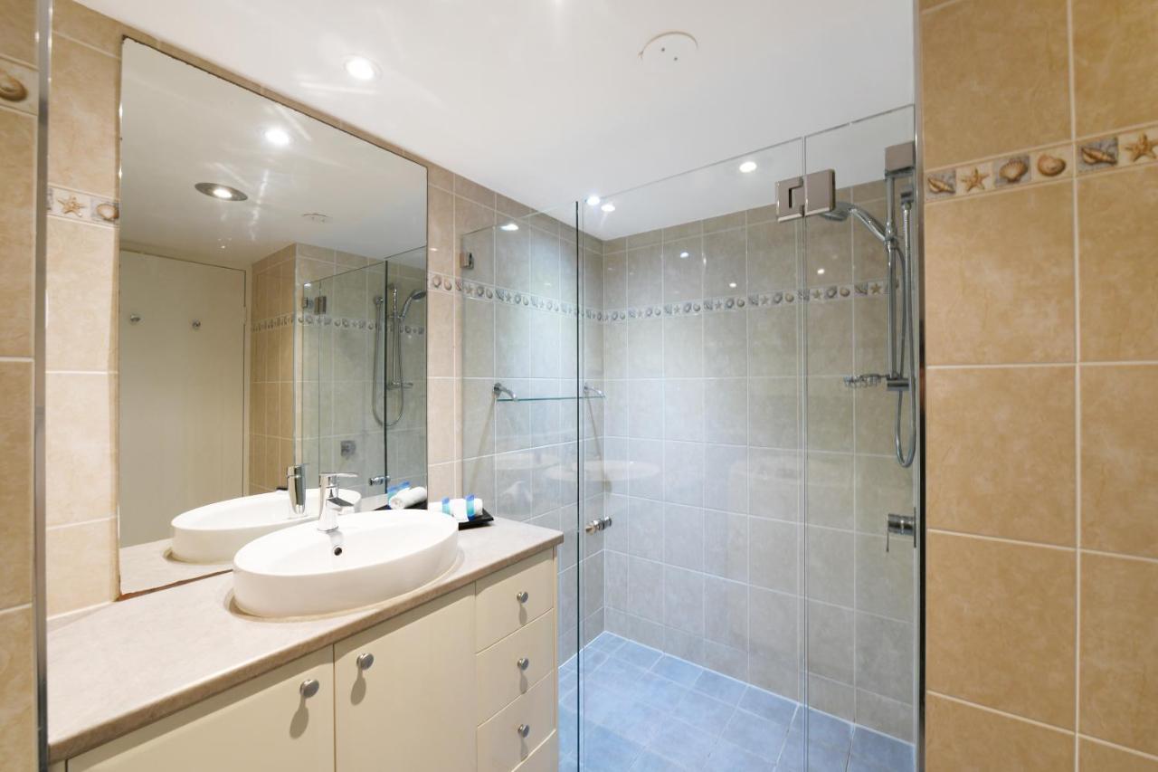 Beachfront Towers Maroochydore Exterior photo