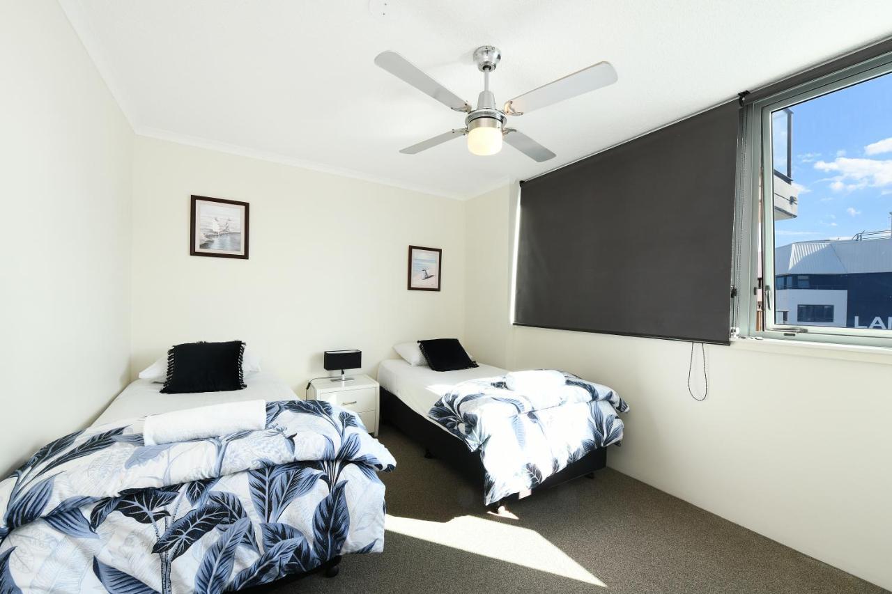 Beachfront Towers Maroochydore Exterior photo