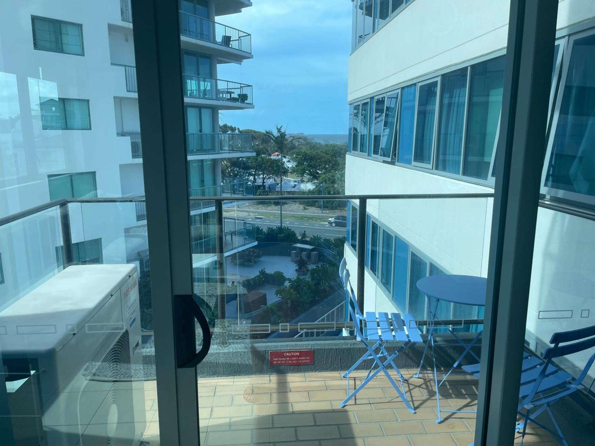 Beachfront Towers Maroochydore Exterior photo